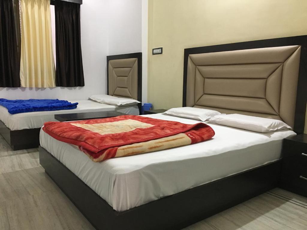 Hotel Vinayaka Nāthdwāra 外观 照片